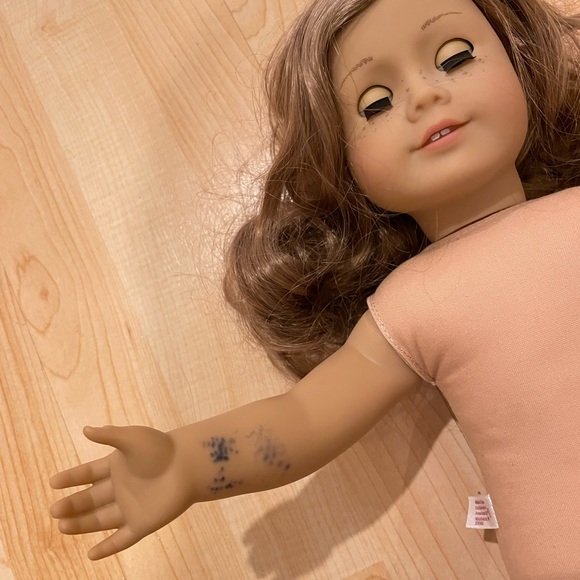 American Girl 18” Doll Nicki 2007 + Nicki’s Gala Dress Retired GOTY - Picture 5 of 8